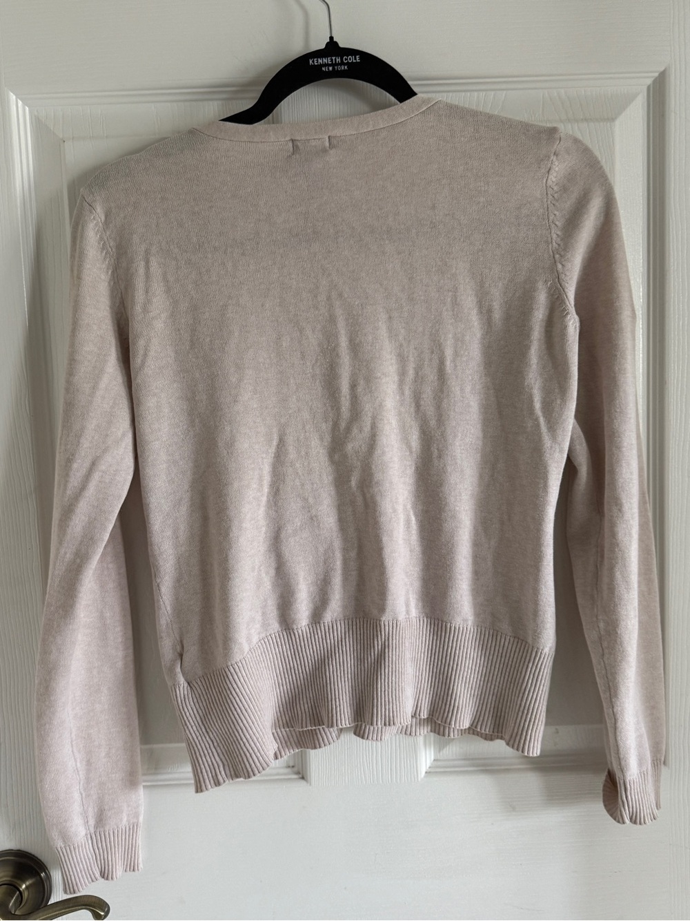 H&M Cream Button-Down V-Neck Ribbed Top - Picture 6 of 6